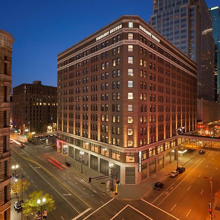 Embassy Suites By Hilton Minneapolis Downtown Hotel Екстериор снимка
