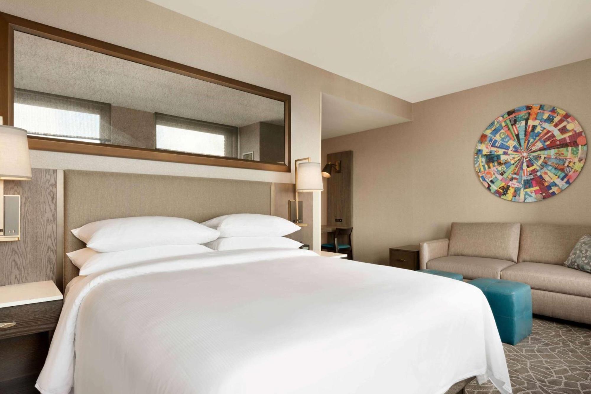 Embassy Suites By Hilton Minneapolis Downtown Hotel Екстериор снимка