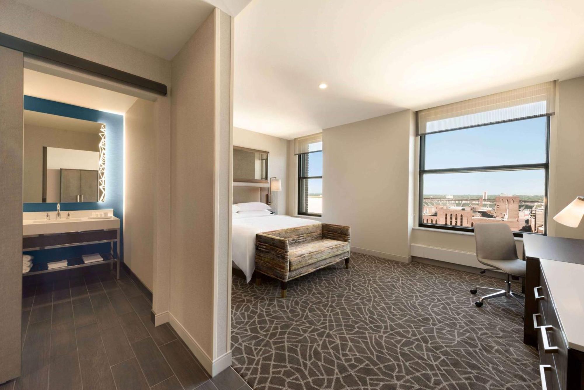 Embassy Suites By Hilton Minneapolis Downtown Hotel Екстериор снимка