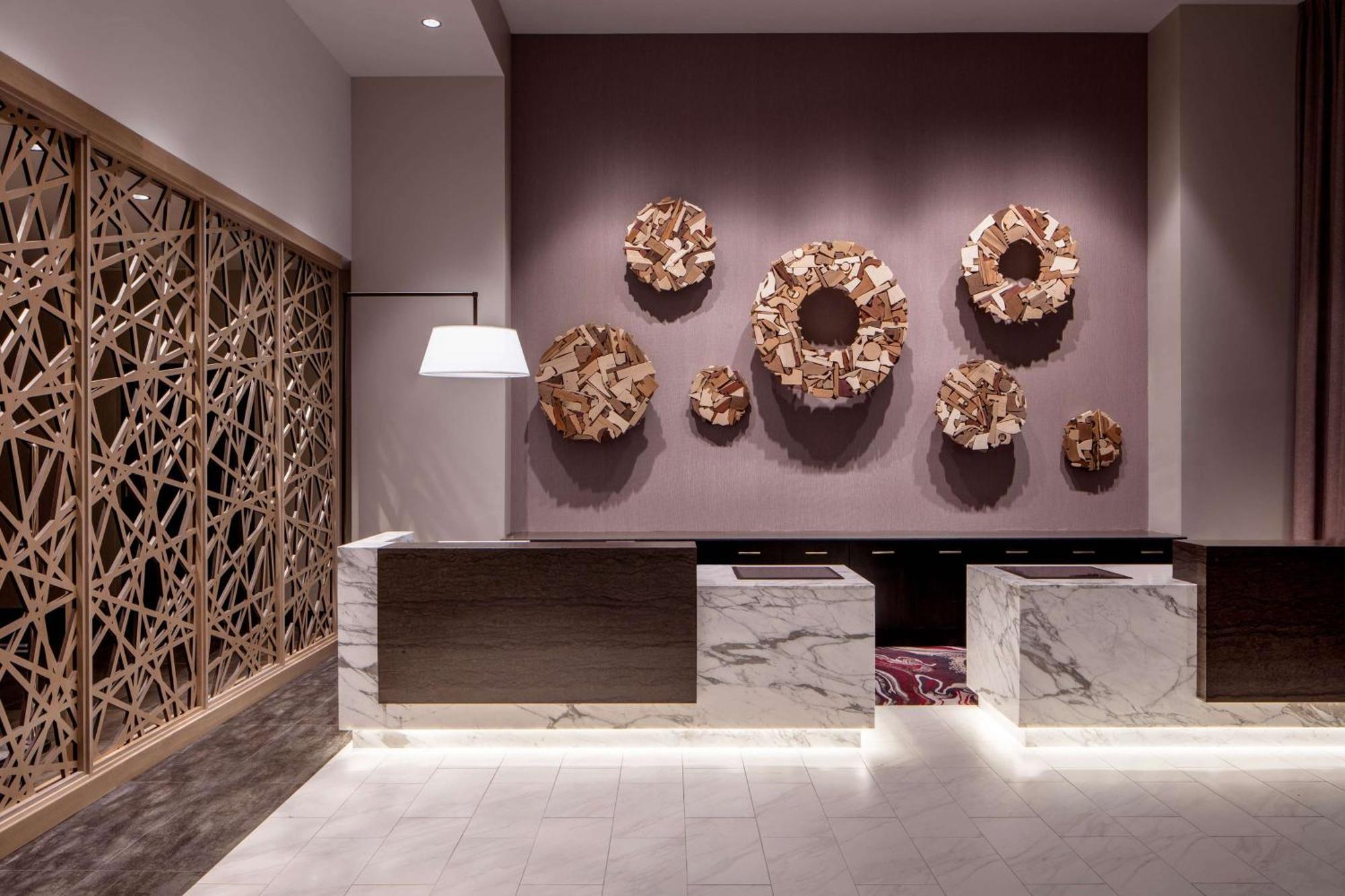 Embassy Suites By Hilton Minneapolis Downtown Hotel Екстериор снимка