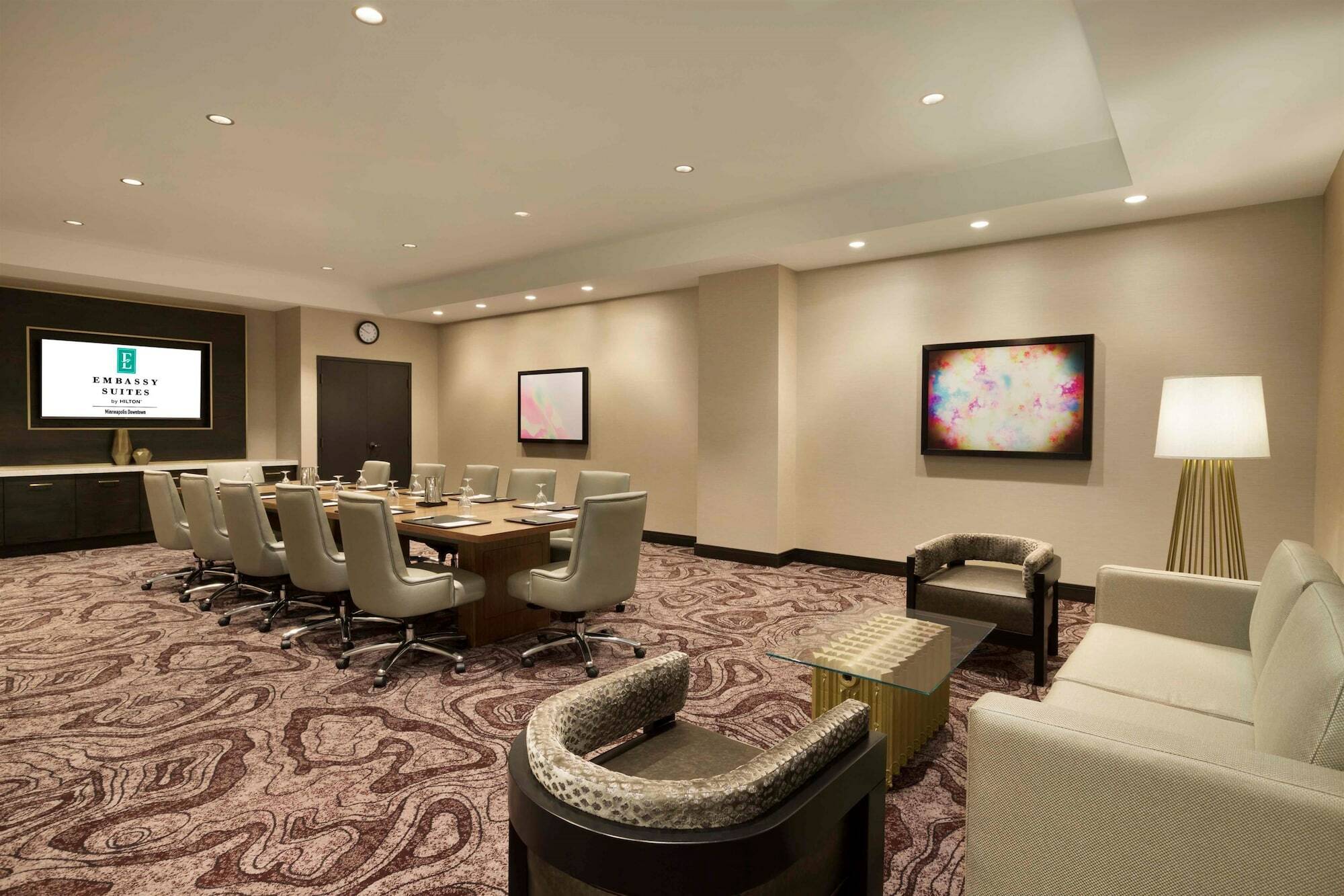 Embassy Suites By Hilton Minneapolis Downtown Hotel Екстериор снимка