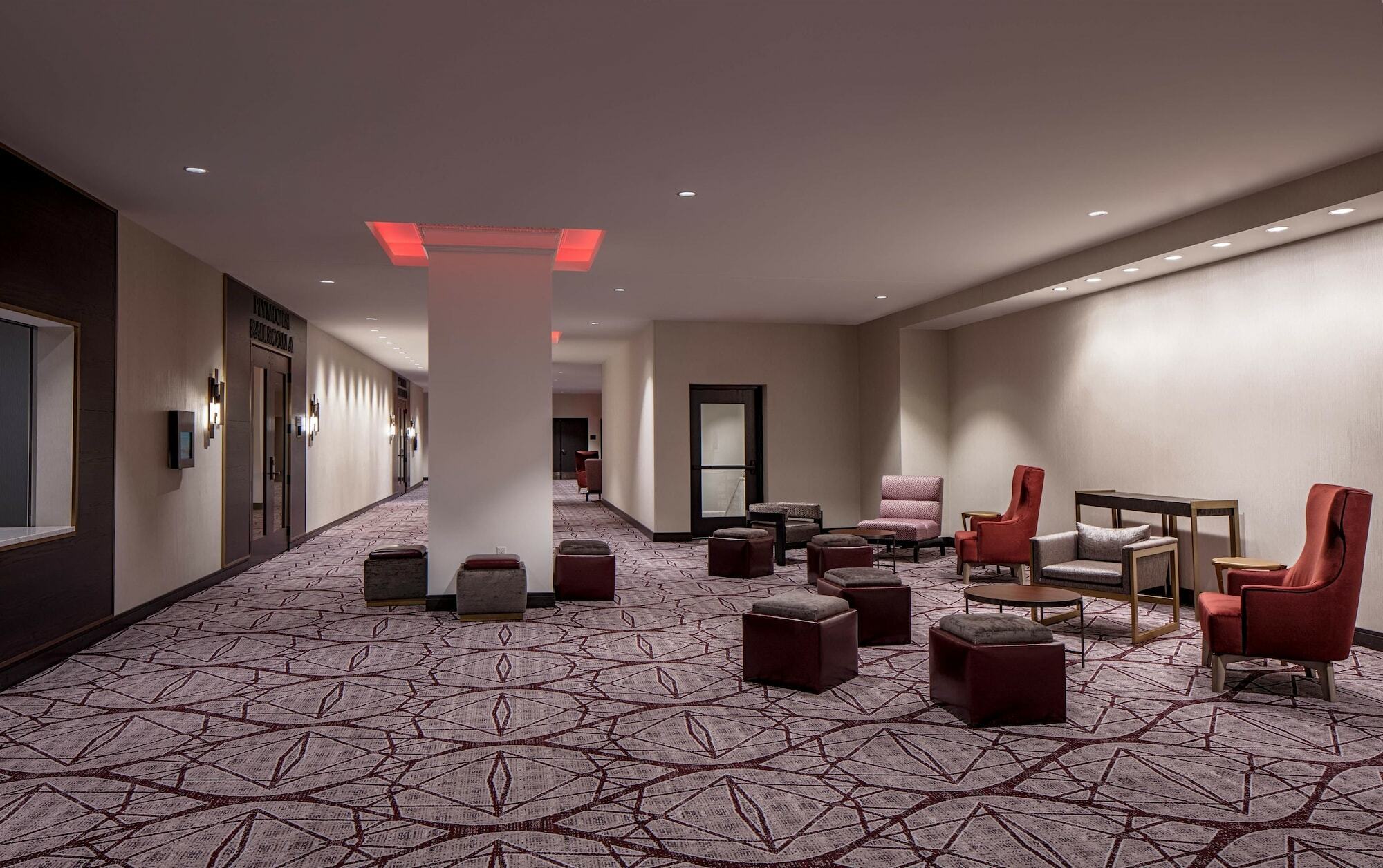 Embassy Suites By Hilton Minneapolis Downtown Hotel Екстериор снимка